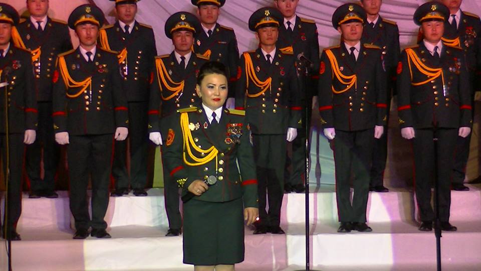 Дуучин МУГЖ Ч.Баярмаа: Мэргэжлээрээ дөнгөж л уулын орой руу мацаж явна